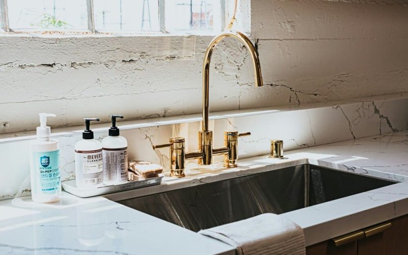 Análisis del mercado de pilas plásticas en Panamá: guía para distribuidores